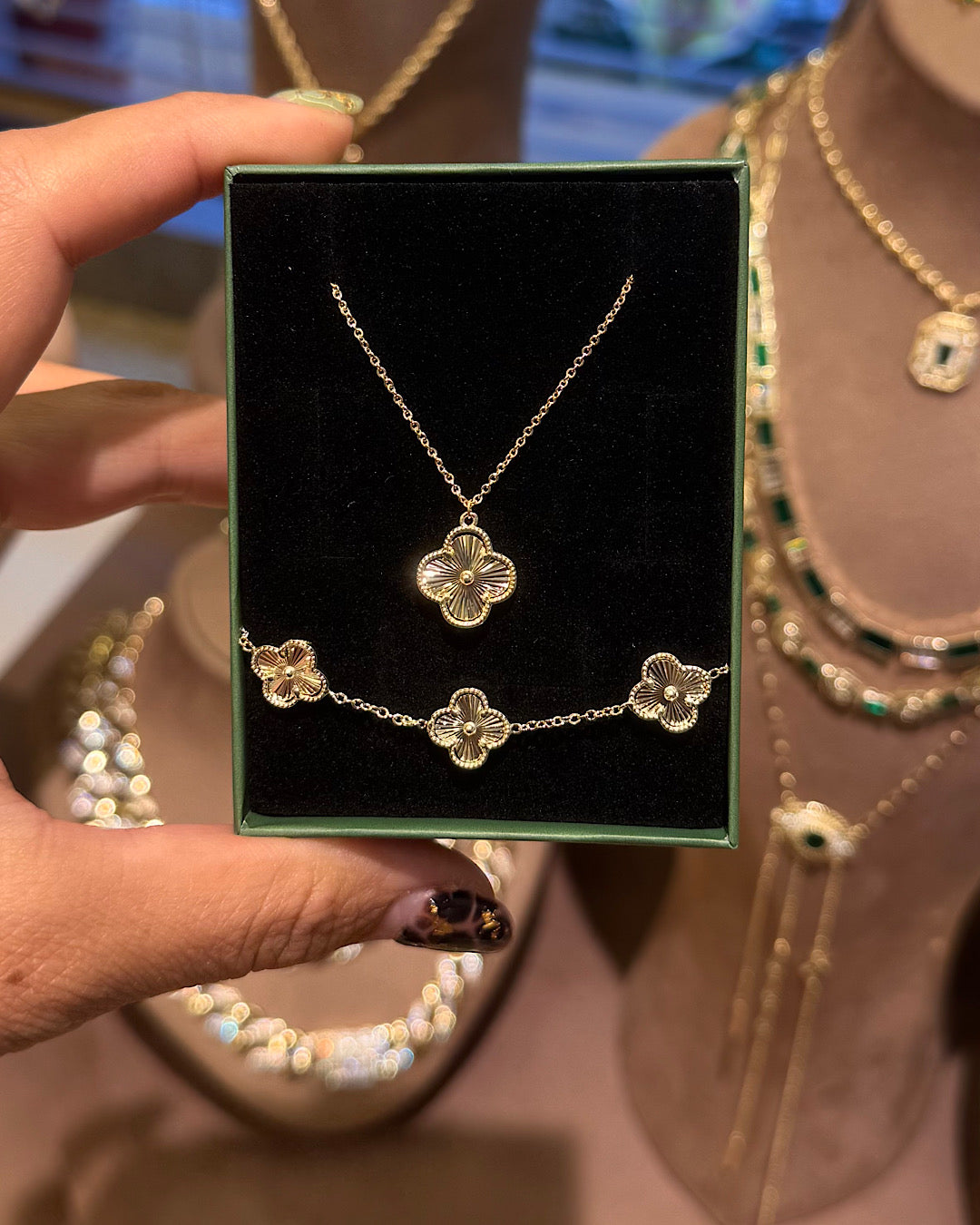 Tek Gold Yonca Kolye