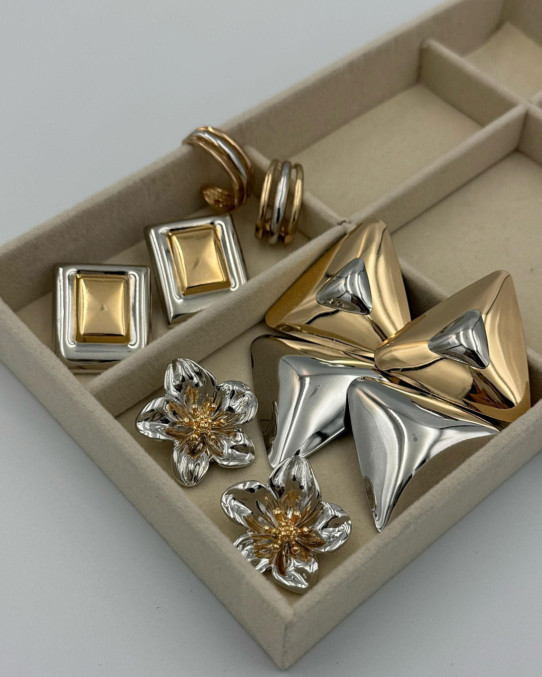 Çift Renk Tasarım Küpeler