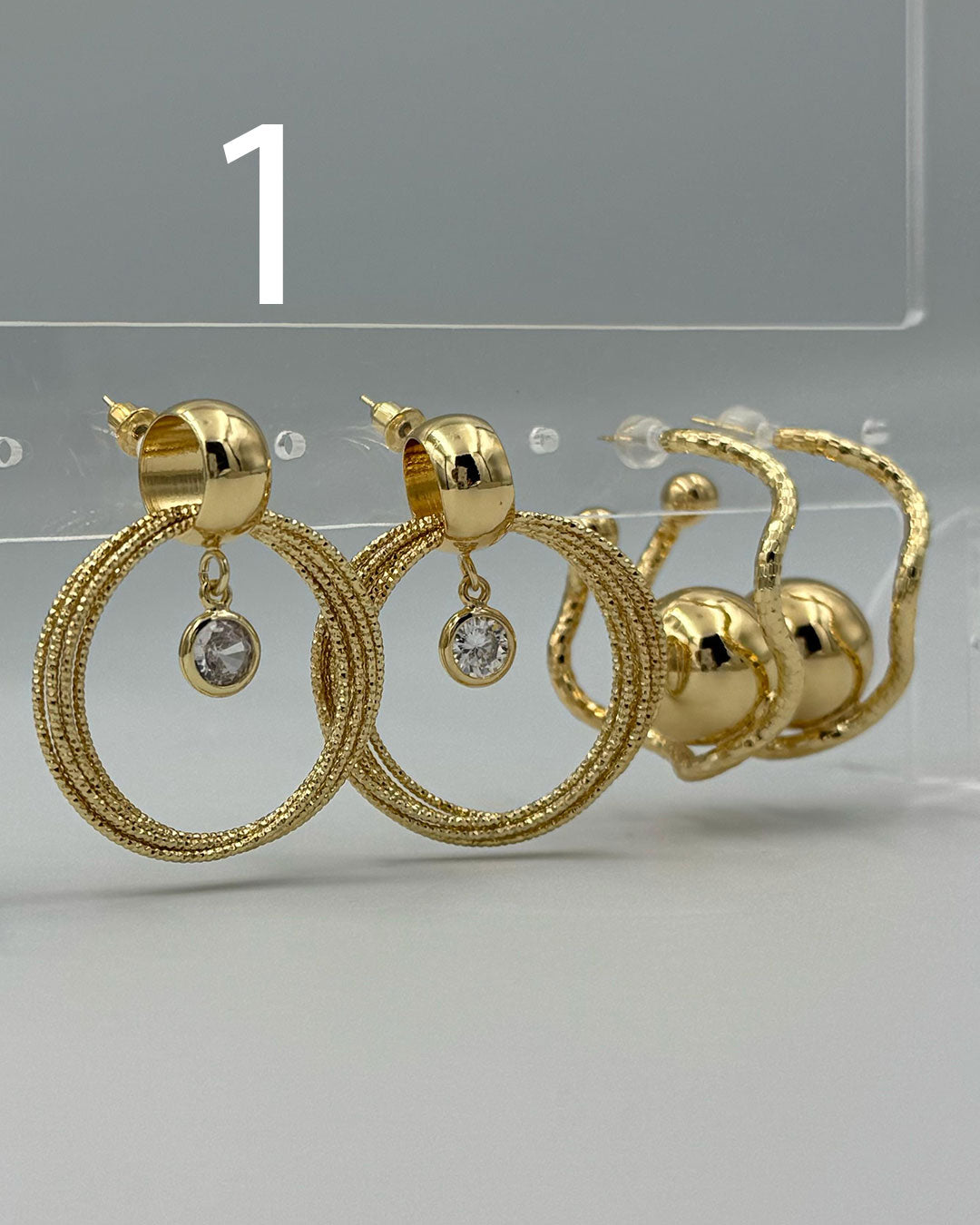 Gold Şıkırtılı Topçuk Küpe